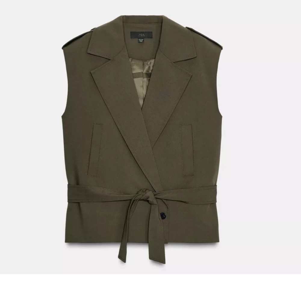 NEW FALL 🍁 ZARA SHOULDER PAD BELTED VEST XS -S
🚨FINAL PRICE NO DISCOUNT - Picture 8 of 10